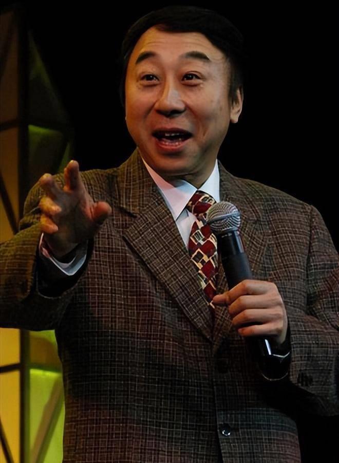 艾慧用尽了自己的一切来支持冯巩走上人生巅峰.