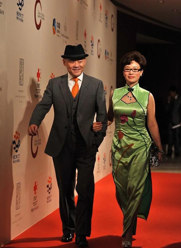 周立波的三婚妻子是熟悉的她!