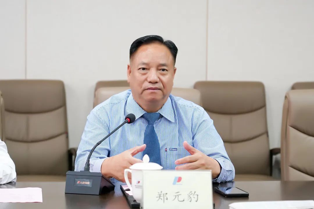 新疆洛浦县委副书记,县长依布拉英·阿尔甫到人民控股座谈交流_郑元豹