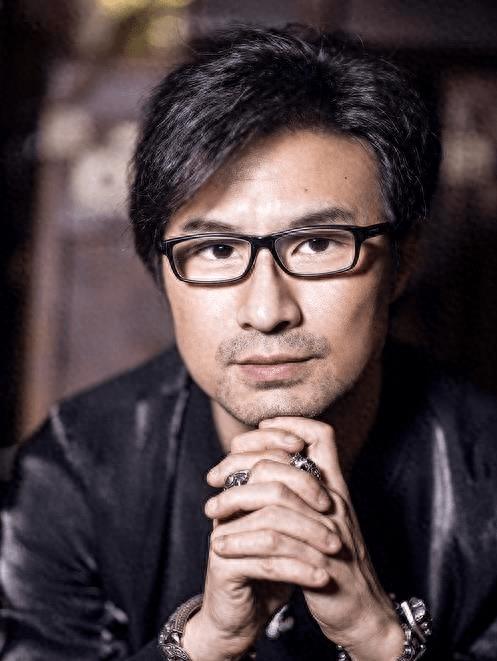 王思聪评汪峰:他是一个小气的人,情感混乱,这就是怒放的生命_社会