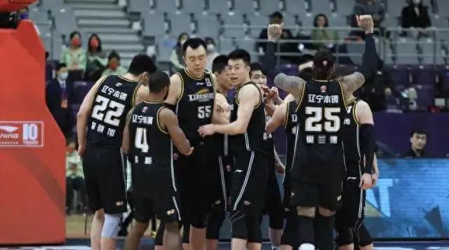 连胜排行_NBA排名更新!76人七连胜稳居第一,火箭5连胜进前5,快船四连败