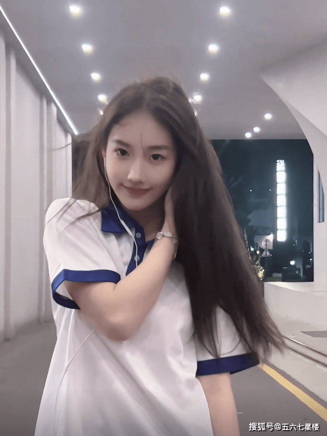 在未来,我们期待黄玉瑶在国风领域中取得更多的成绩