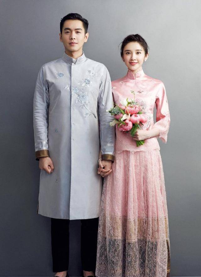 手臂纤细气色佳,露标志性甜美笑容超抢镜_张若昀_女儿_妈妈