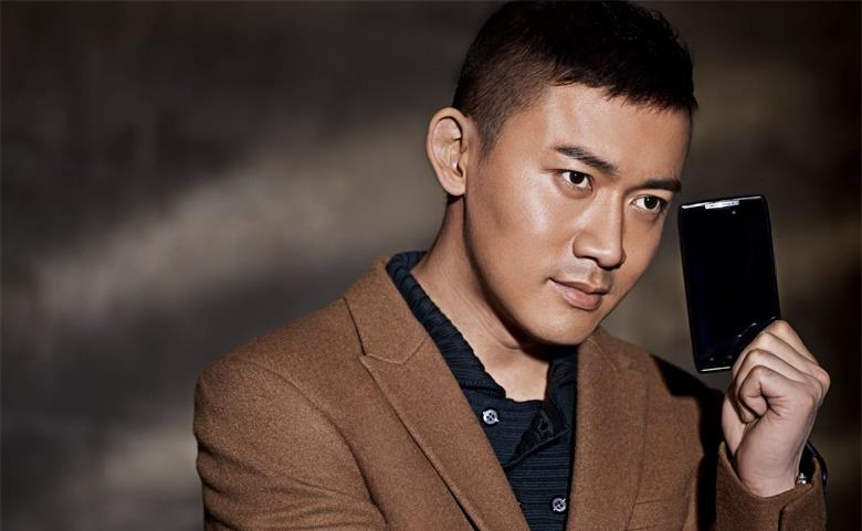 曾为扮演"杨过"而削骨,不料刘亦菲嫌弃,最终成就了黄晓明!