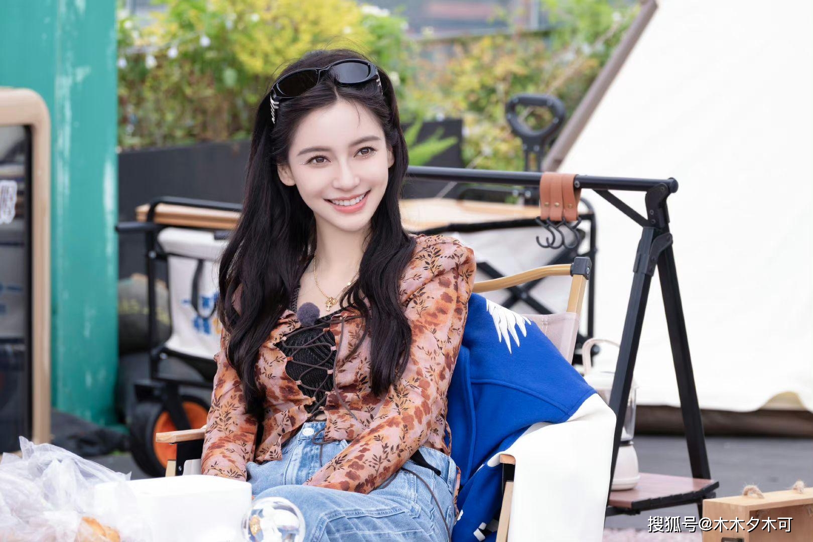 知名娱记曝angelababy疯马秀要有结果了,话里有话意指情况很严重_杨颖