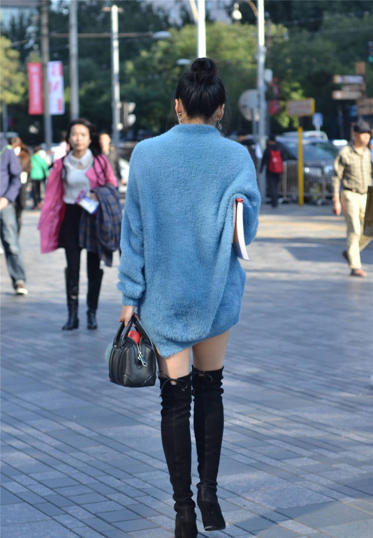 8厘米的黑色粗跟过膝长靴,绒面的材质,搭配短裤就很好看_身材_靴子