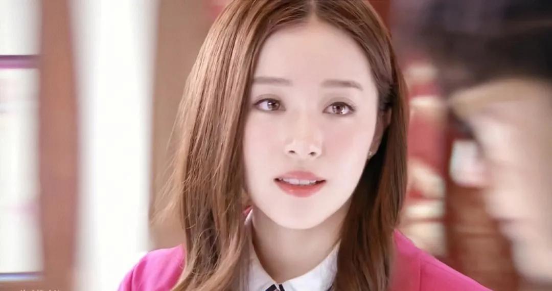 眼睛特别漂亮,天生自带美瞳的女明星,娱乐圈仅有两个!