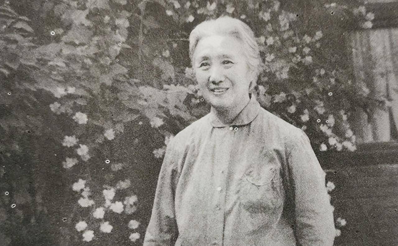 此时,二人相识已经接近半个世纪,早已没有什么秘密可以隐藏,董竹君便