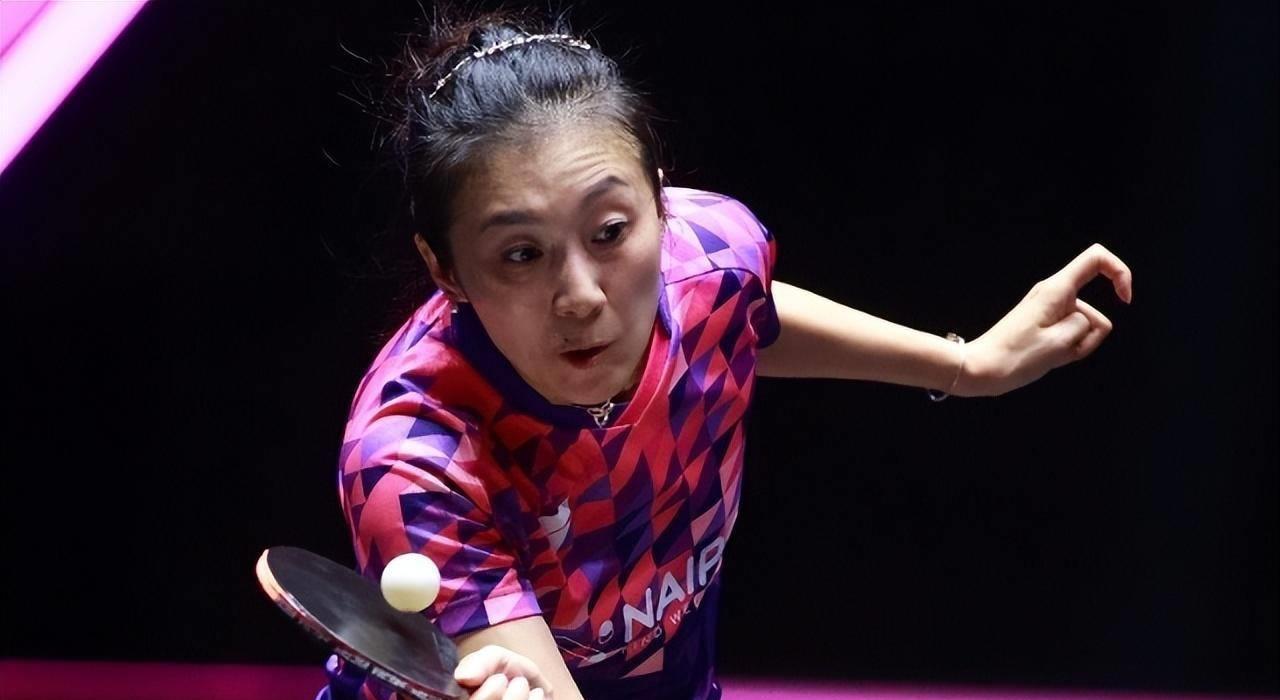 老将韩英在赛前是八号种子.她主场作战,但以8-11,6-11,8-11连输三场.