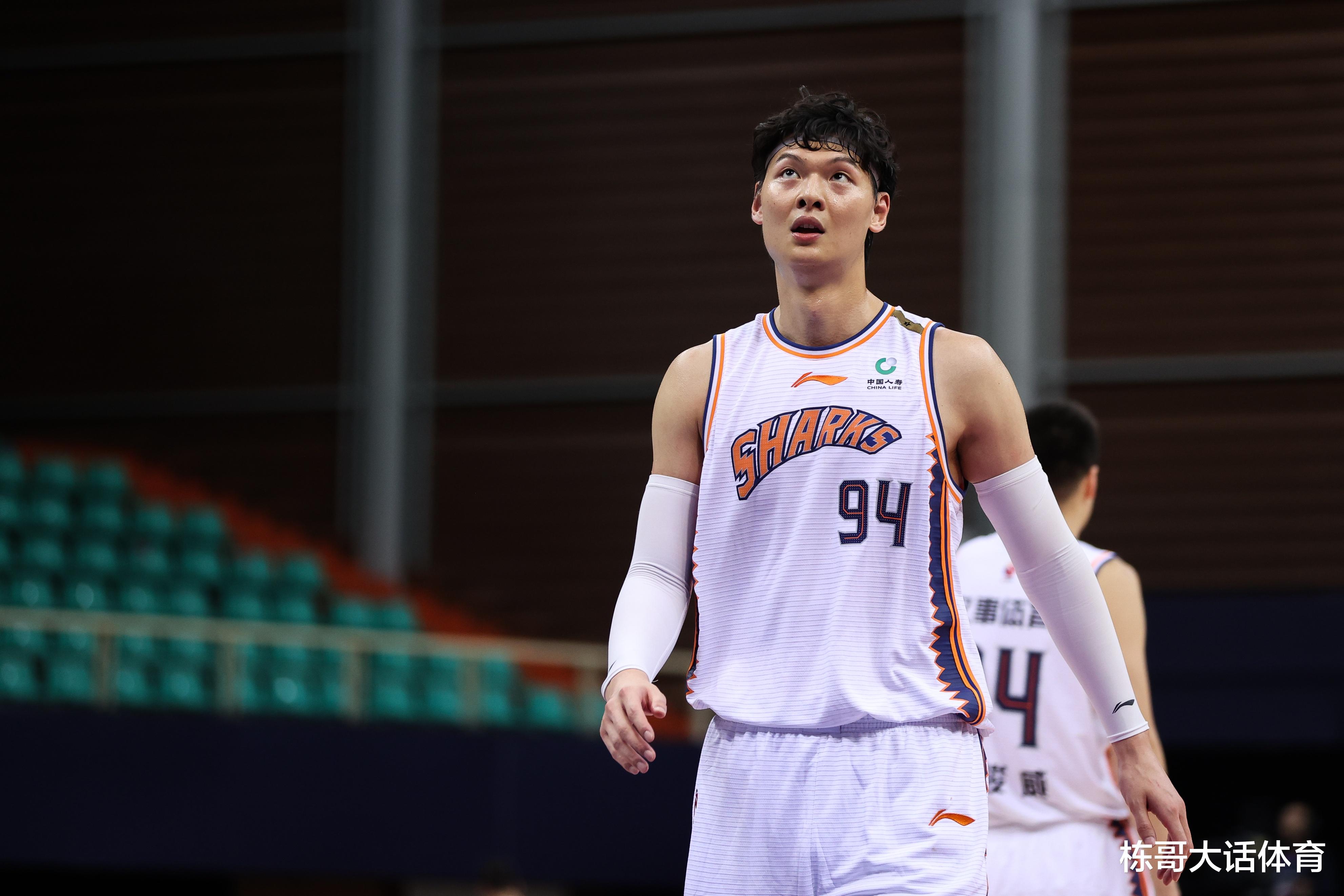 下午5点,王哲林伤情最新出炉,周琦感同身受,姚明或开始行动!