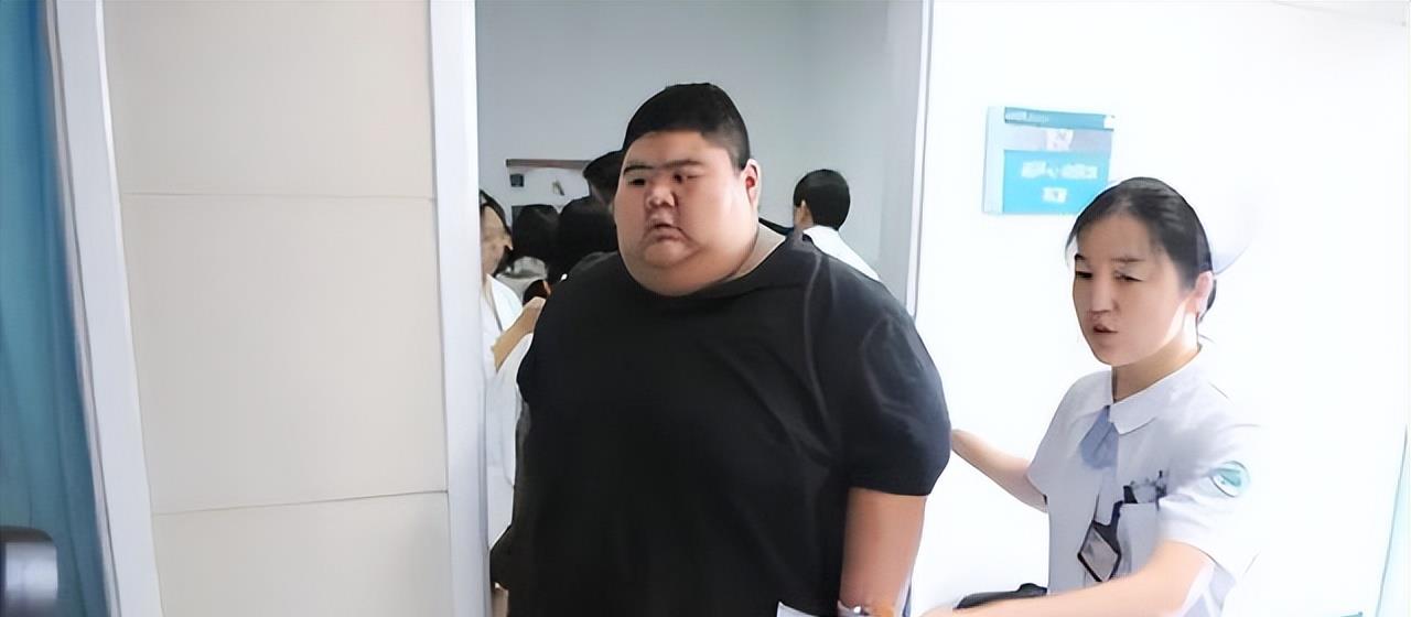 胖"王浩楠,为爱暴瘦480斤,成名后和娇妻离婚,网友飘了_体重_减肥_父母