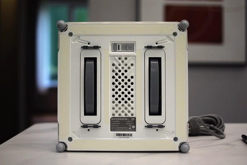 让擦窗更轻松 双向四喷头 赫特智能擦窗机器人W9