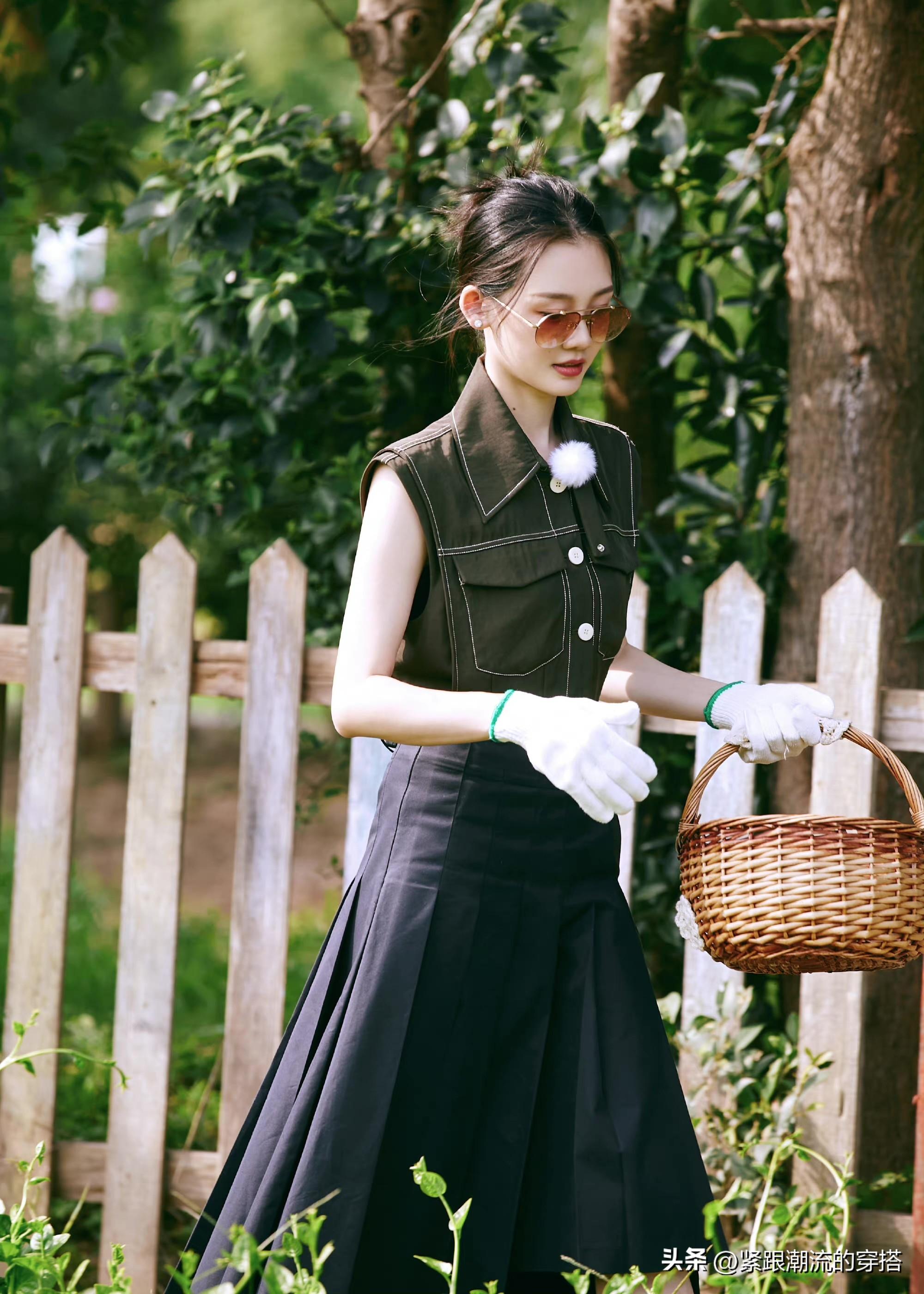 苗苗郑恺参加夫妻综艺,恬静气质太抢眼_身材_设计_黑色