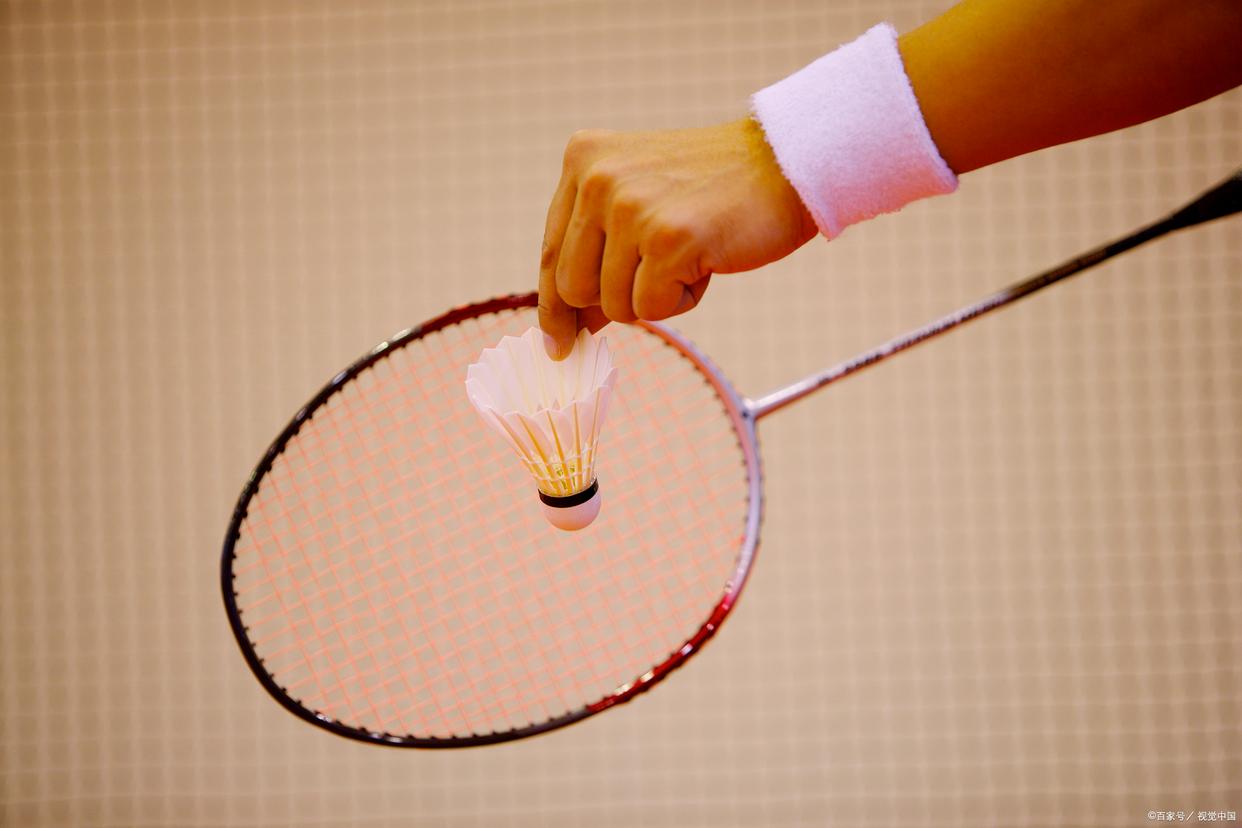 铸峰羽毛球分享:羽毛球如何正确手腕发力_进行_影响_效果