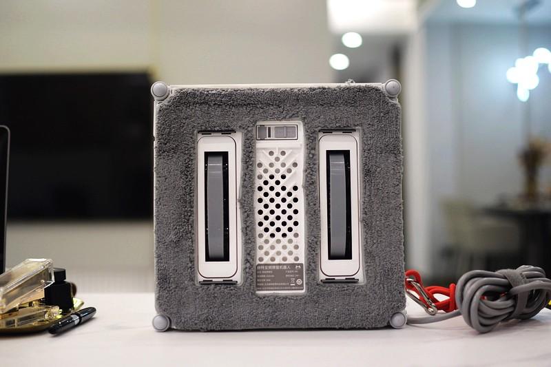 让擦窗更轻松 双向四喷头 赫特智能擦窗机器人W9