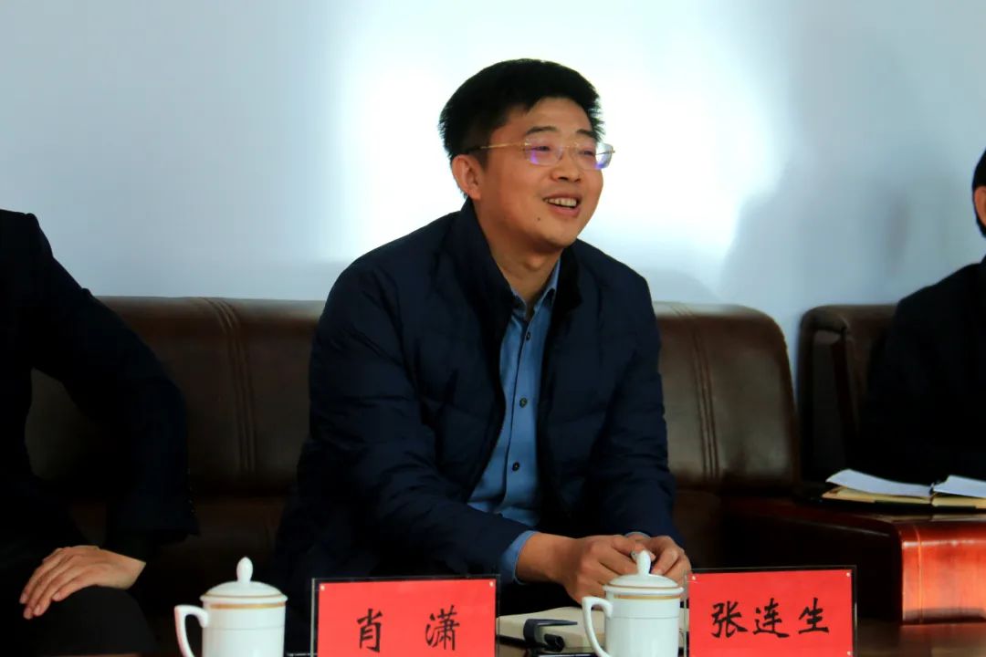 张家口市教育局领导莅临东方中学调研指导_发展_王永_教学楼