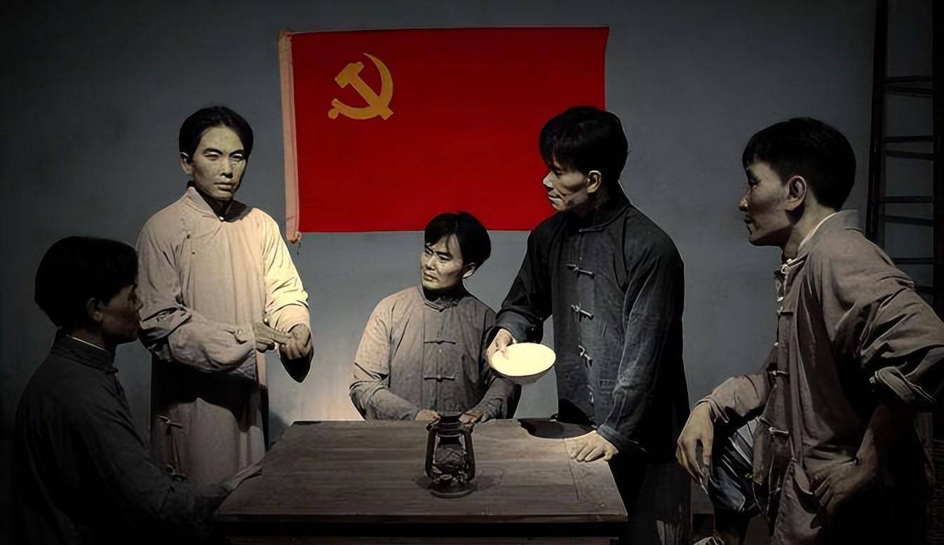 害江姐惨死的叛徒妻子至今健在,还备受国人尊敬,这是为什么?