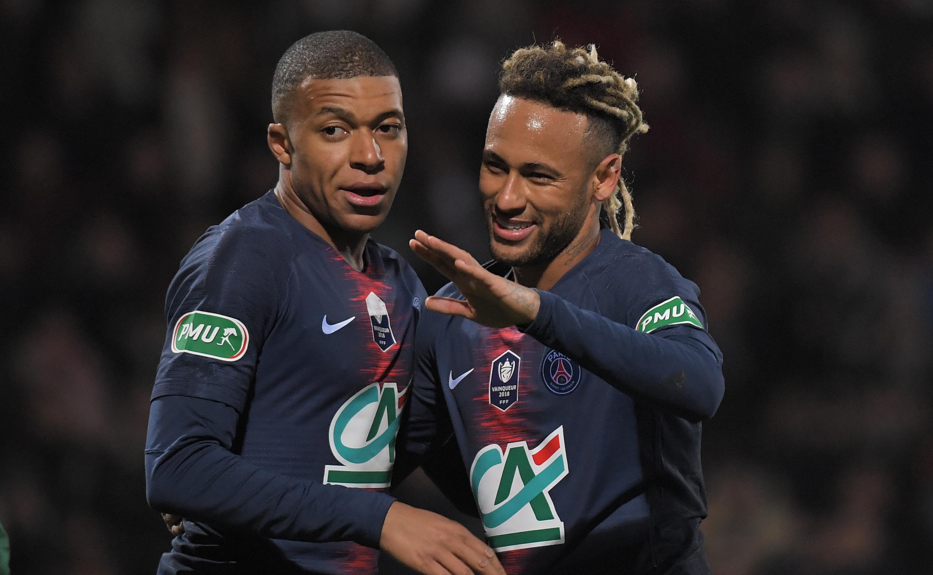 抛开金球奖来说,内马尔天赋高于c罗,他的天赋仅次于梅西跟贝利_比赛