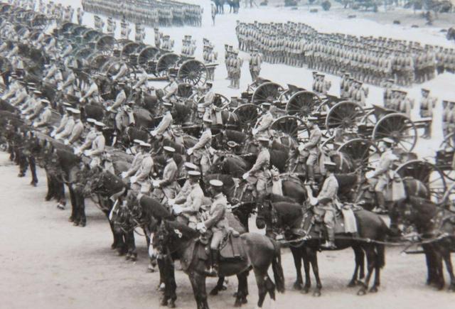 张作霖崛起之谜,草莽出身一穷二白,奉军精良装备究竟从何而来?