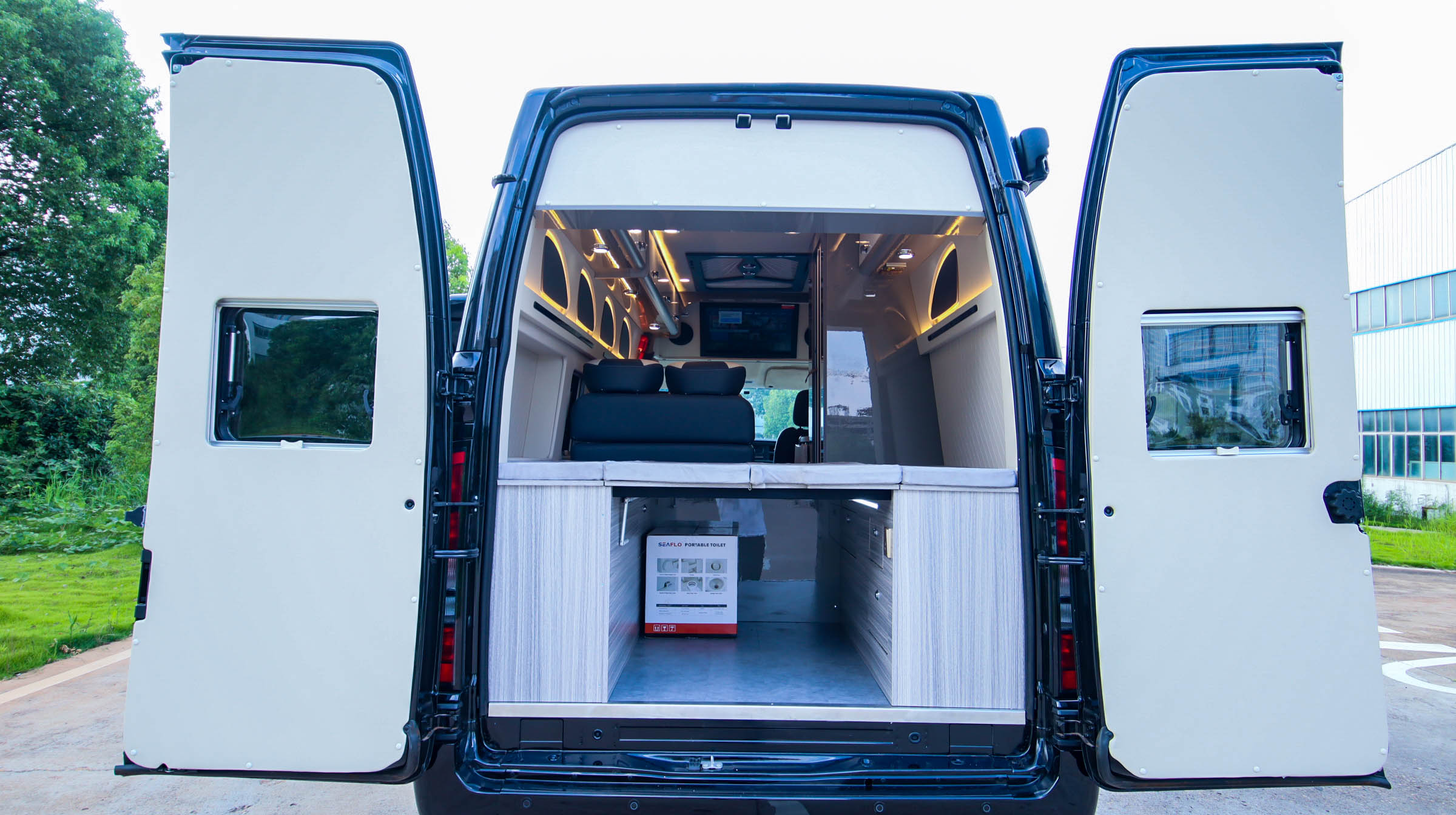 南昌20多万江铃福顺旅居房车,退休夫妻首选!主要大空间易操控!