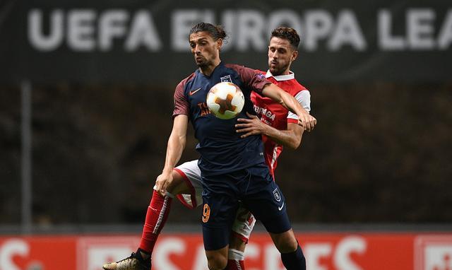 巴黎圣日耳曼主场至少进了2球,蒙彼利埃一直哑火,波尔图半场表现稳定.