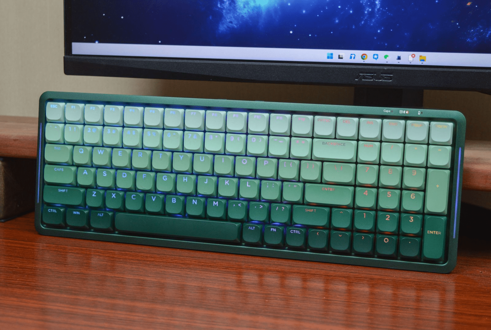 翠绿白瓷:新贵sk01矮轴三模机械键盘体验_外观_高度_设计