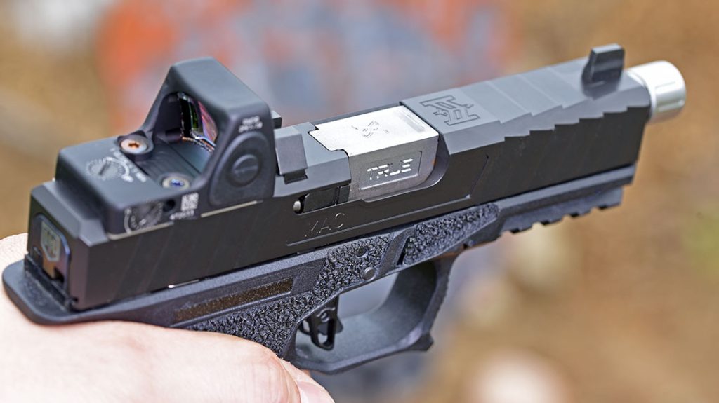我选择将我的 ameriglo h-429 抑制器 高度瞄准镜安装在 trijicon rm
