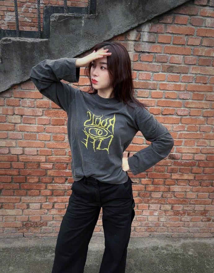 袁姗姗分享日常生活美照,身材迷人可爱,俏皮可爱,甜蜜如初恋_图片