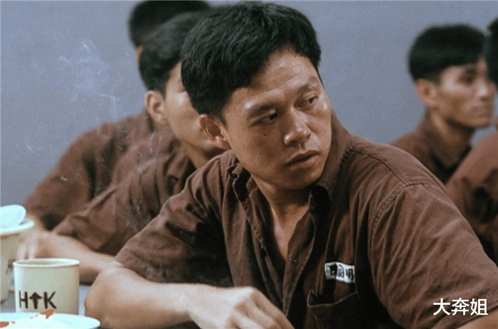 64岁的"傻标"黄光亮,在内地过起了退休生活,被传是王祖蓝老爸_电影