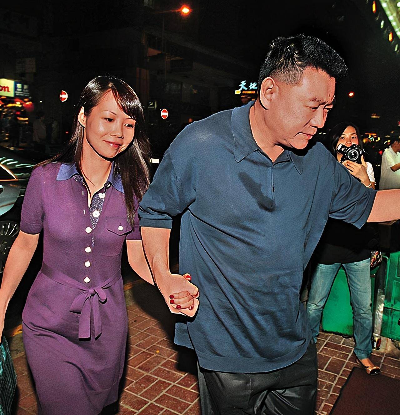 72岁刘銮雄病危,被曝更改遗嘱,甘比被踢出局原配儿子成赢家_吕丽君