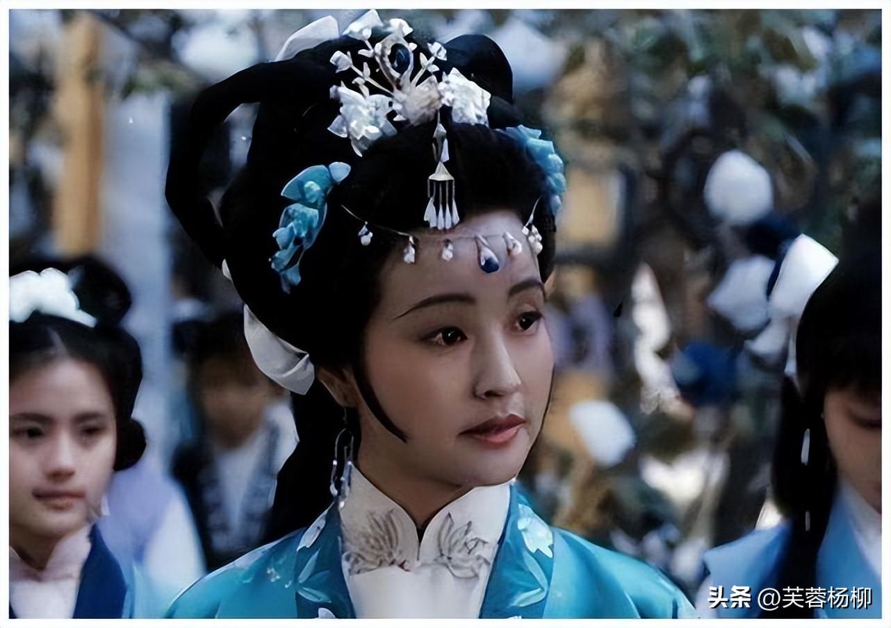 刘晓庆,89影版《红楼梦》王熙凤的扮演者.第一位,刘晓庆.