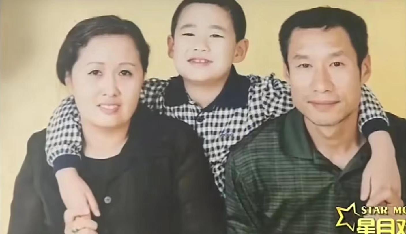 刘佩琦:相貌平平,却娶了相貌却不输明星的普通人,恩爱至今_孟天骄