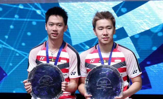 再见,小黄人_苏卡穆_印尼_组合