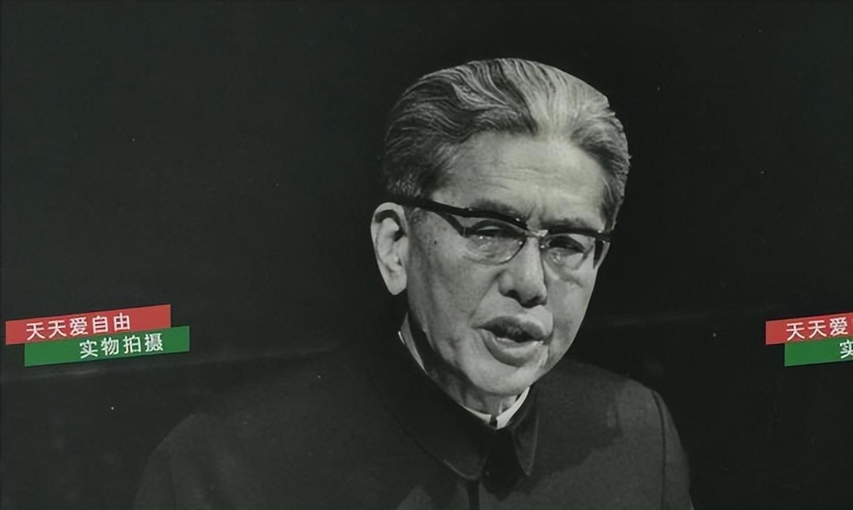 外交部长乔冠华后人今何在?长子子承父业,女儿现今家喻户晓_洪晃_乔宗