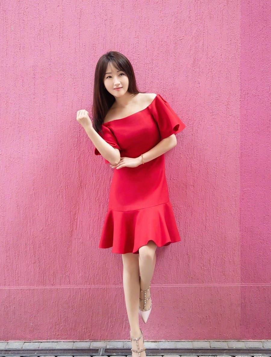 衬衫敞开露内搭,头上裹块布太喜感_服装_效果_上身