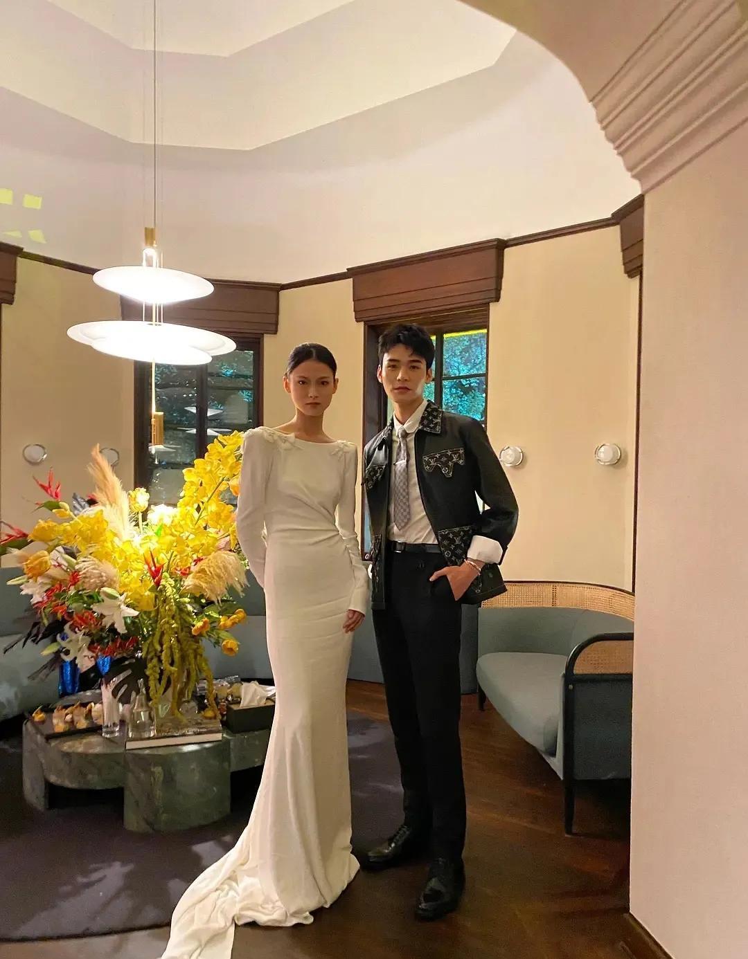 vogue红毯杨幂,童谣都像大妈,汤唯艳压,张艺兴变得酷似小沈阳_白宇