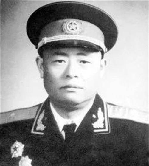第三野战军各军简介_师长_军长_参谋长