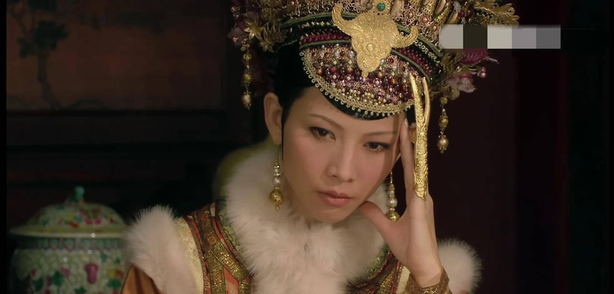 《甄嬛传》 纯元故衣,甄嬛是如何落入皇后圈套的_华妃_衣服_御花园