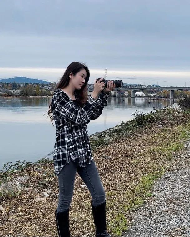 30岁前华姐冠军素颜示人仙气不再?_邓佩仪_香港_家人