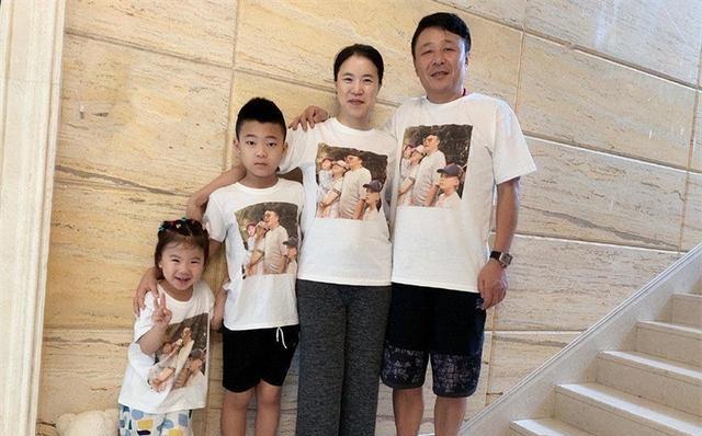 张怡宁近况:与大20岁丈夫绿色生活,今42岁留短发,体态依然健美_王楠