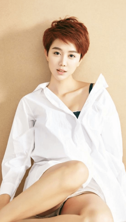 气哭干妈宋丹丹,模特身材,如今人气不断下滑_姜妍_幸运_小品