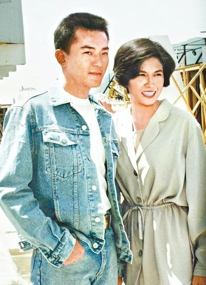 邵美琪的坎坷情路:从戚其义到郑伊健,她的爱情为何总是如此坎坷?