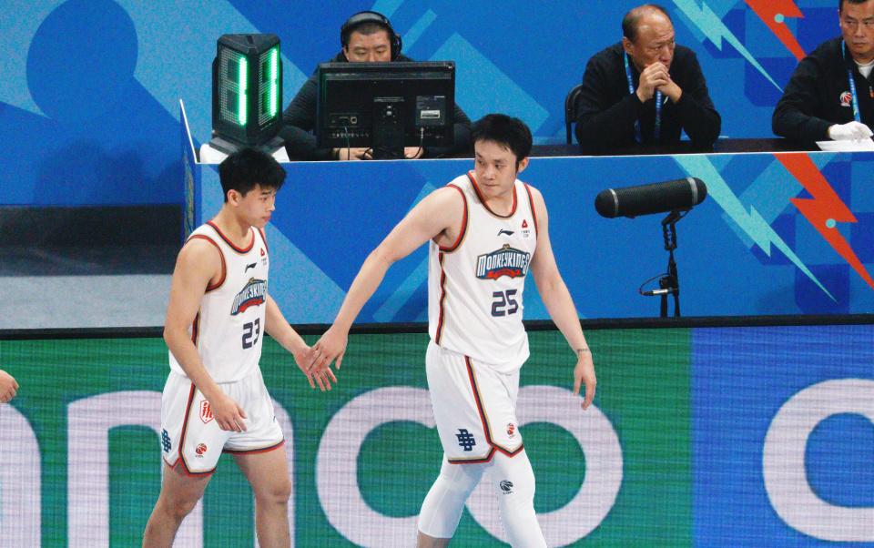 翟晓川妻子叫小丁为"二老公",自曝7年前一起旅游_丁彦雨_杨思雨_球员
