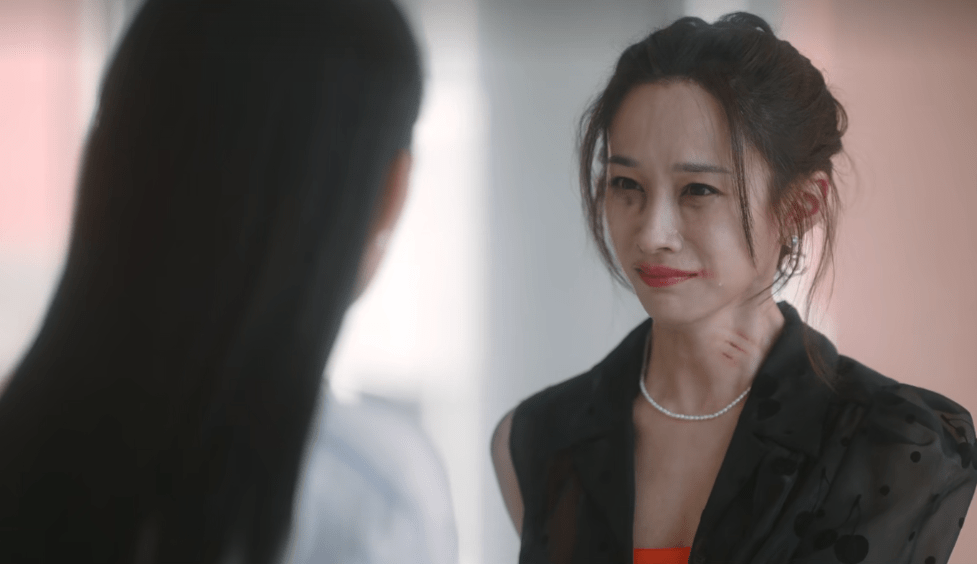 无所畏惧:单看衣品就知,兰兰1千万卖身的想法有多可笑_罗英_对方_美感