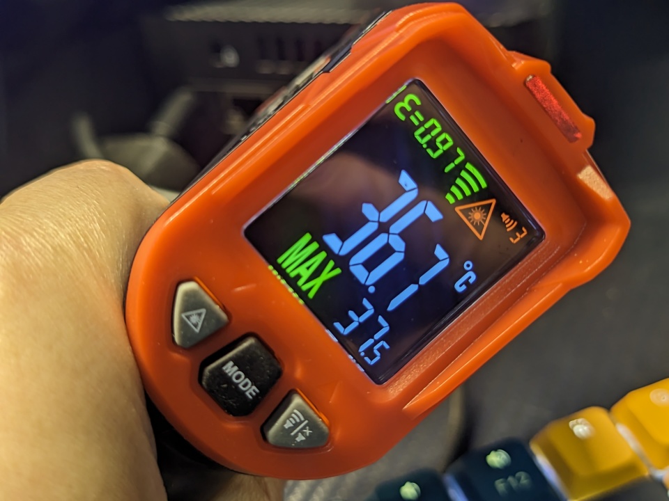 铭凡UM690S迷你主机实测：小巧精致，性能卓越，双风扇散热，火力全开！