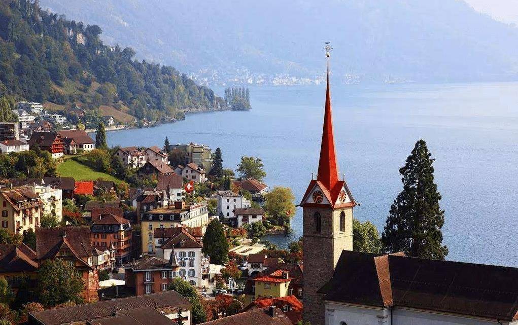 国内人口数量少也没有什么事情处理,所以整个列支敦士登显得很悠闲