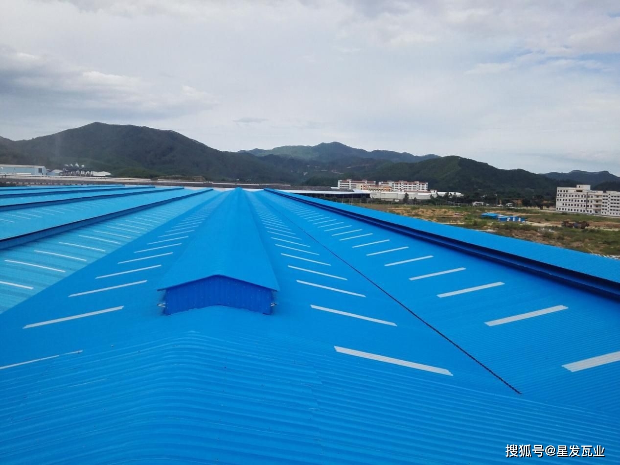 作为合成树脂瓦的先锋,pvc瓦以其优越的性能和多样的设计成为现代建筑