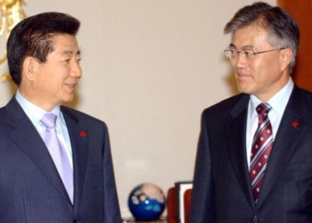 文在寅:唯一逃脱魔咒的男人,每月1400万韩元退休金,有65名警卫_卢武铉