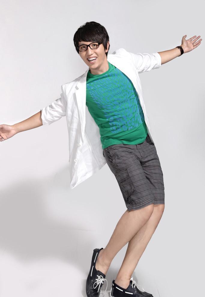 "浙江台一哥"华少的荒唐史,一身本事终是玩脱了_节目_张家辉_时间