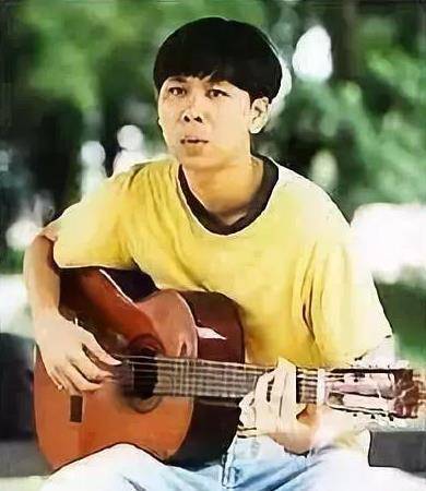 却被2个男友"逼疯",许美静怎么把人生过成了这样_陈佳明_袁耀发_歌曲